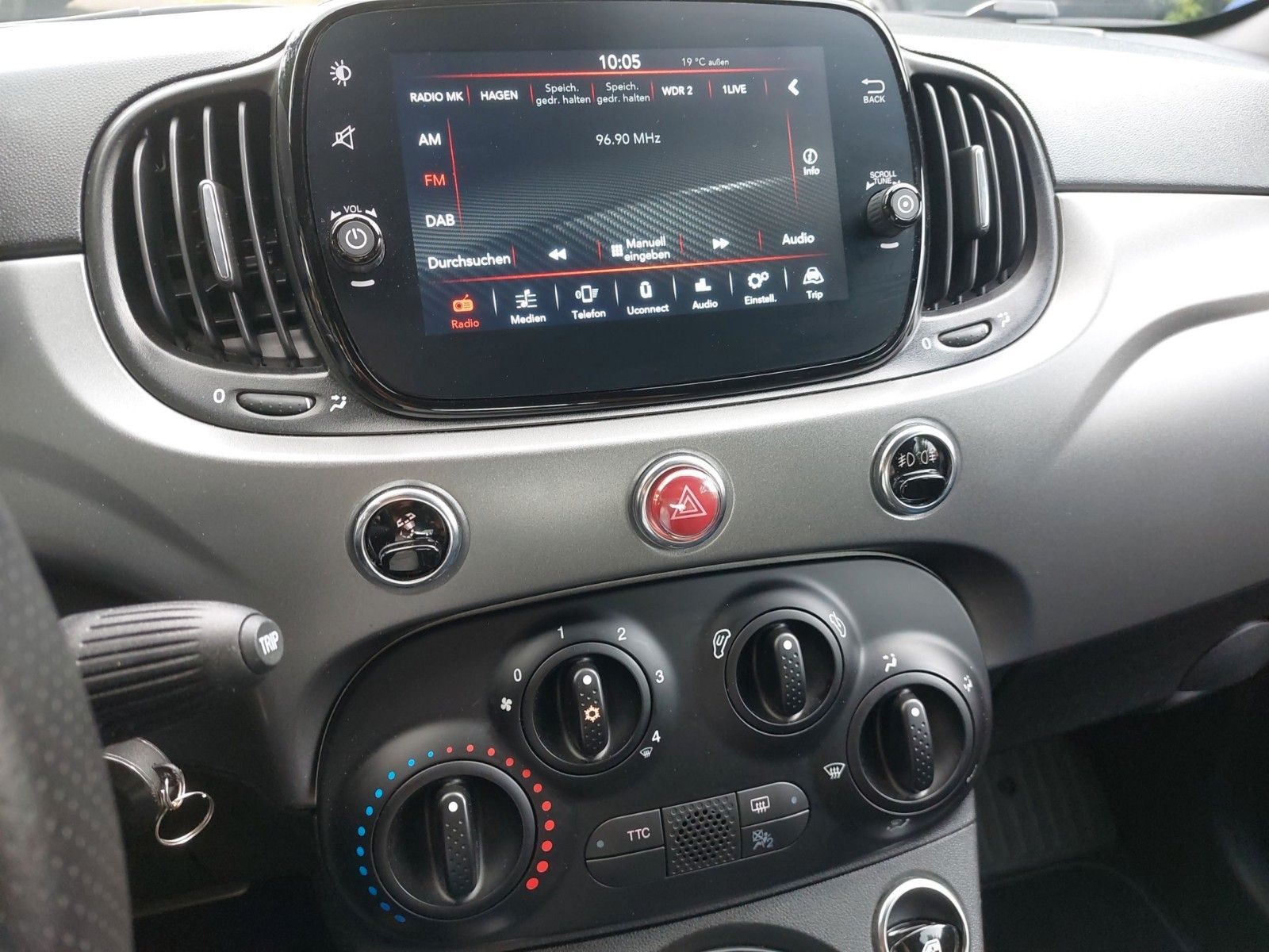Abarth RED EDITION CARPLAY PDC SPORT-FAHRWERK – Bild 16