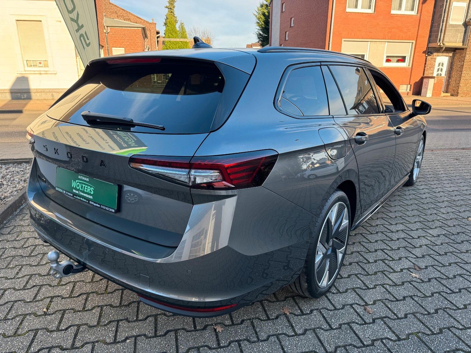 Fahrzeugabbildung SKODA Superb Combi Sportline