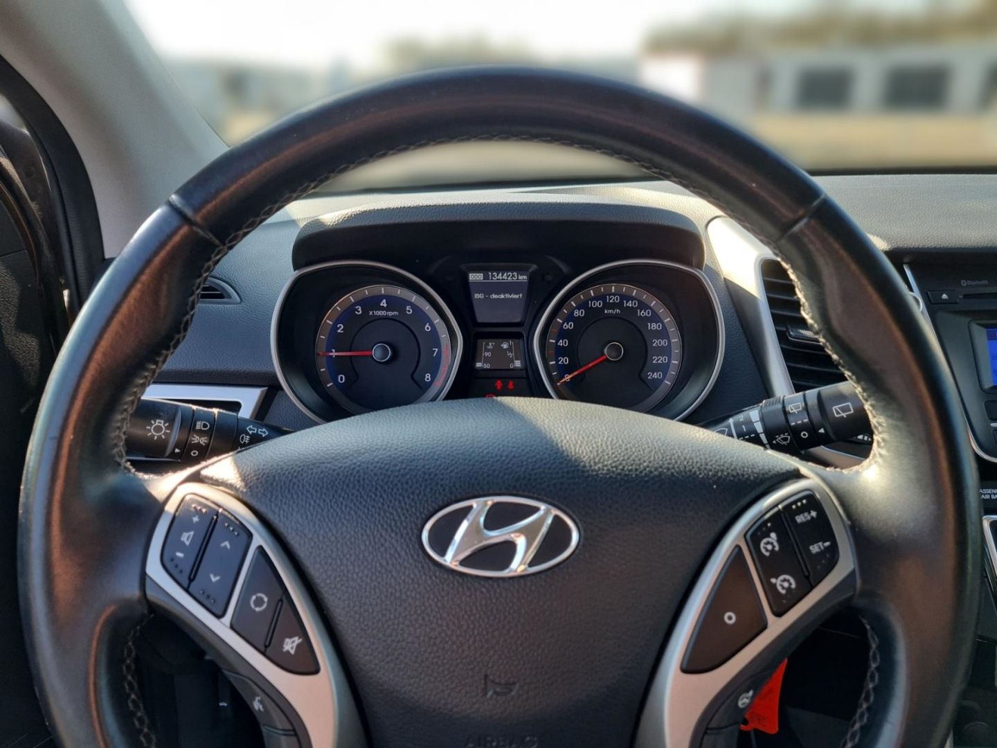 Fahrzeugabbildung Hyundai i30 YES! SILVER 1.6 GDI KLIMA+PDC+TEMPOMAT