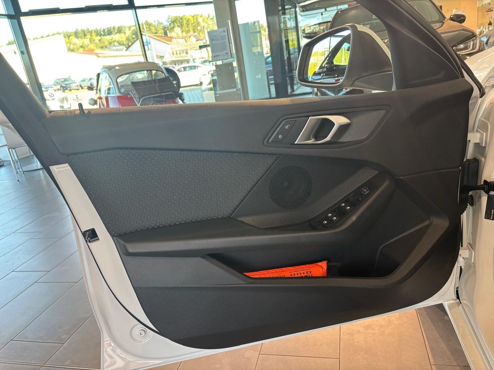 BMW 118 i Advantage DAB LED WLAN Tempomat Shz PDC, миниатюра 13