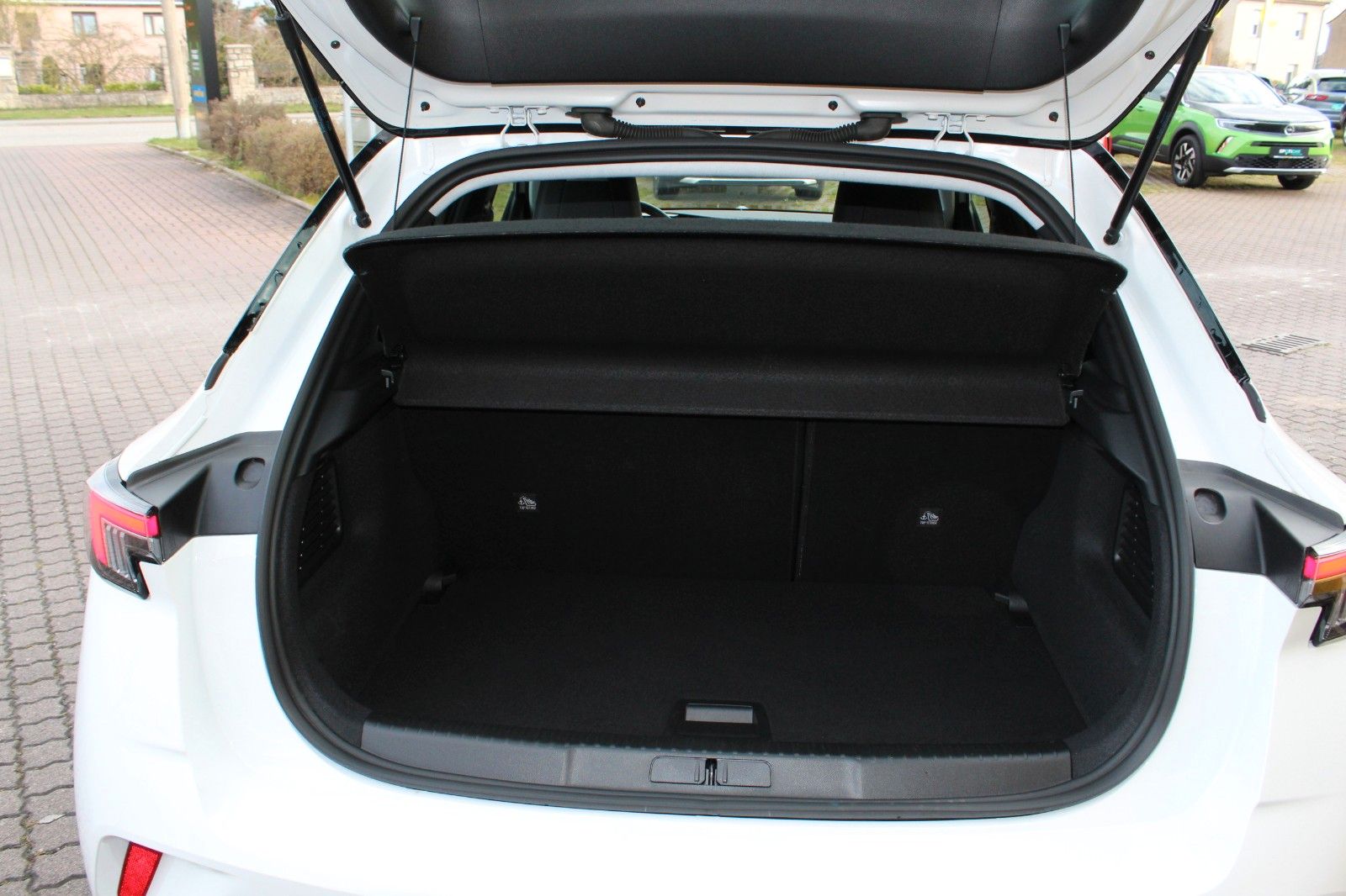 Fahrzeugabbildung Opel Mokka Elegance 1.2 Turbo