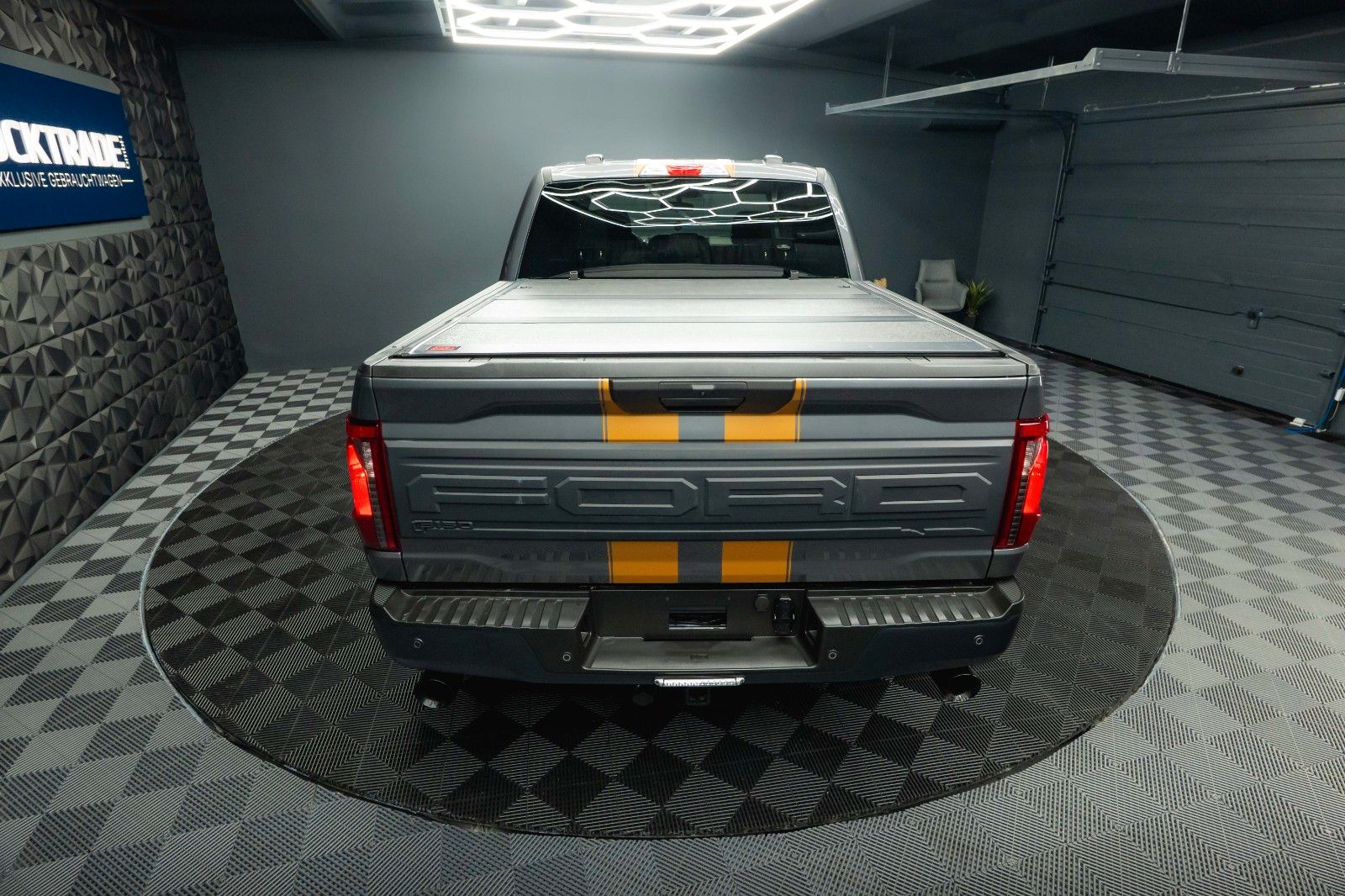 Fahrzeugabbildung Ford F150 5.0L V8 4x4 Offroad SuperCrew RAPTOR 19%