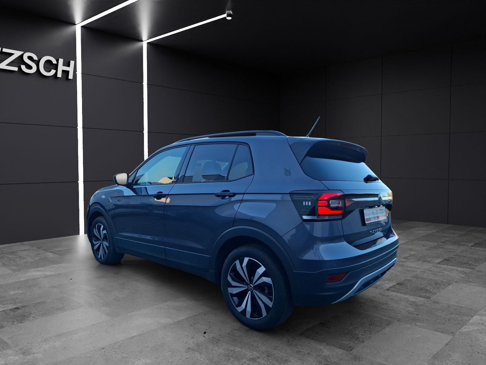 Fahrzeugabbildung Volkswagen T-Cross TSI Active DSG LED Navi AID ACC RFK SH 1