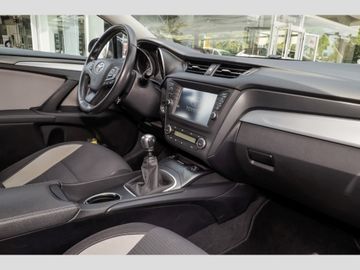 Toyota Avensis - 8