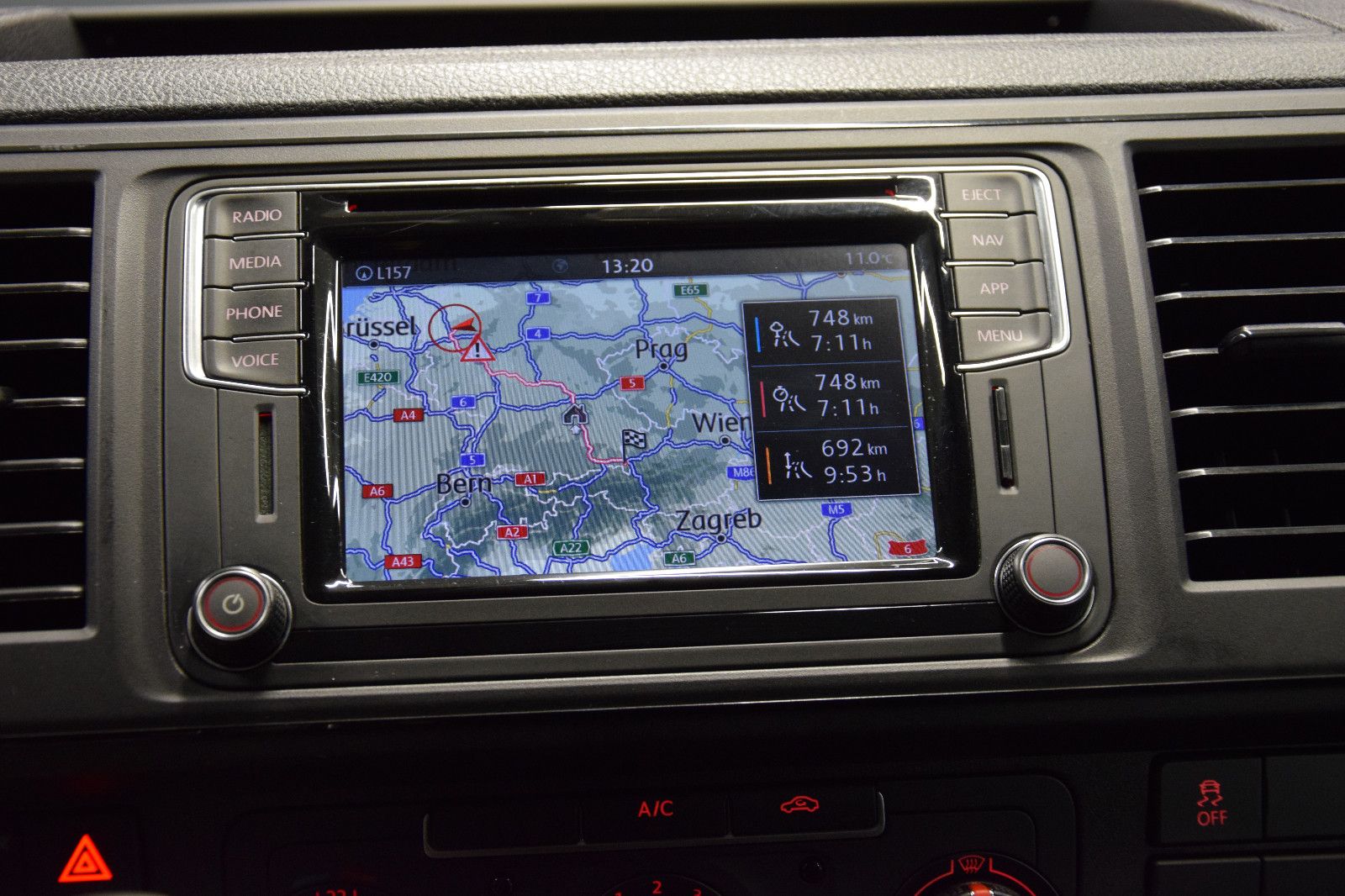 Fahrzeugabbildung Volkswagen T6 Transporter Kasten lang DSG 4Motion LED AHK