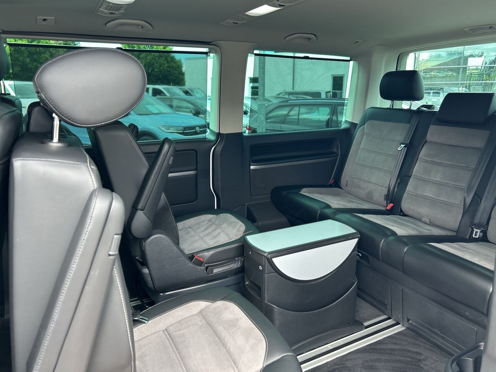 T6.1 Multivan Highline 2.0 TDI 4Motion, Navi, Zu