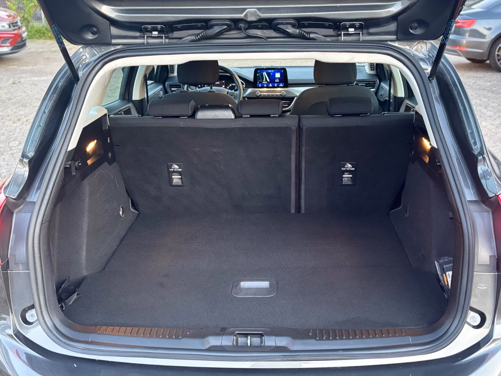 Ford Focus Turn. *Titanium*1.Hand*AHK*TÜV NEU!!