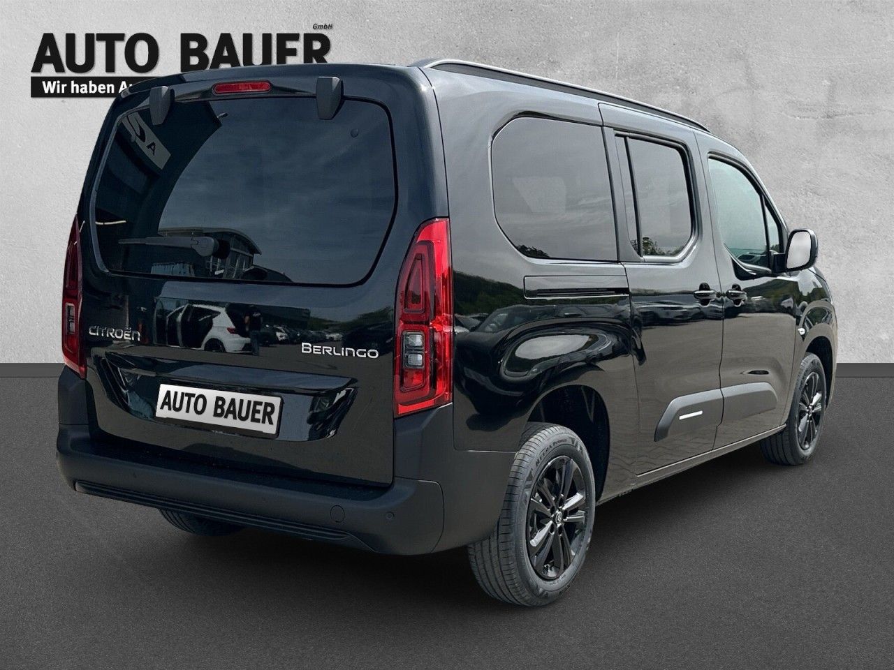 Fahrzeugabbildung Citroën Berlingo MPV Plus XL - mit KI generiert/bearbeitet