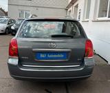 Toyota Avensis Kombi 2.0 Executive - Toyota Avensis aus 2005: Kombi