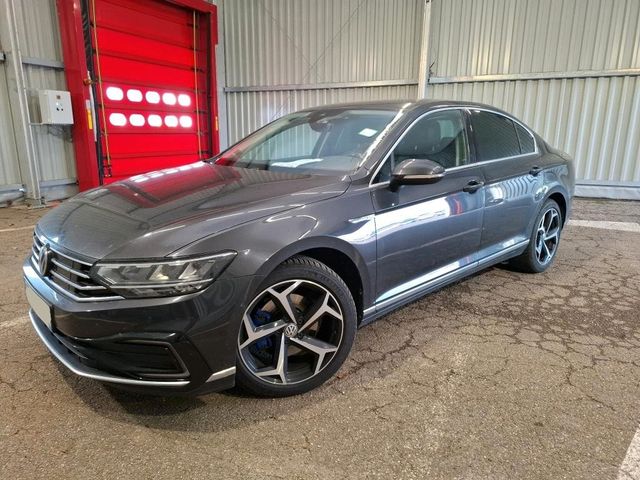 Volkswagen Passat GTE 1.4 218 Plug-in hybrid*Alcantara