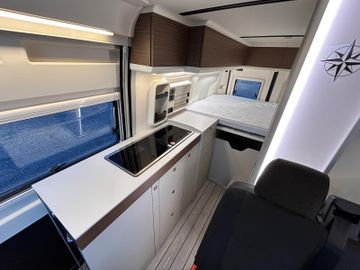 Westfalia Columbus 600 D 180PS Lithium 350WP Solar SKYVIEW