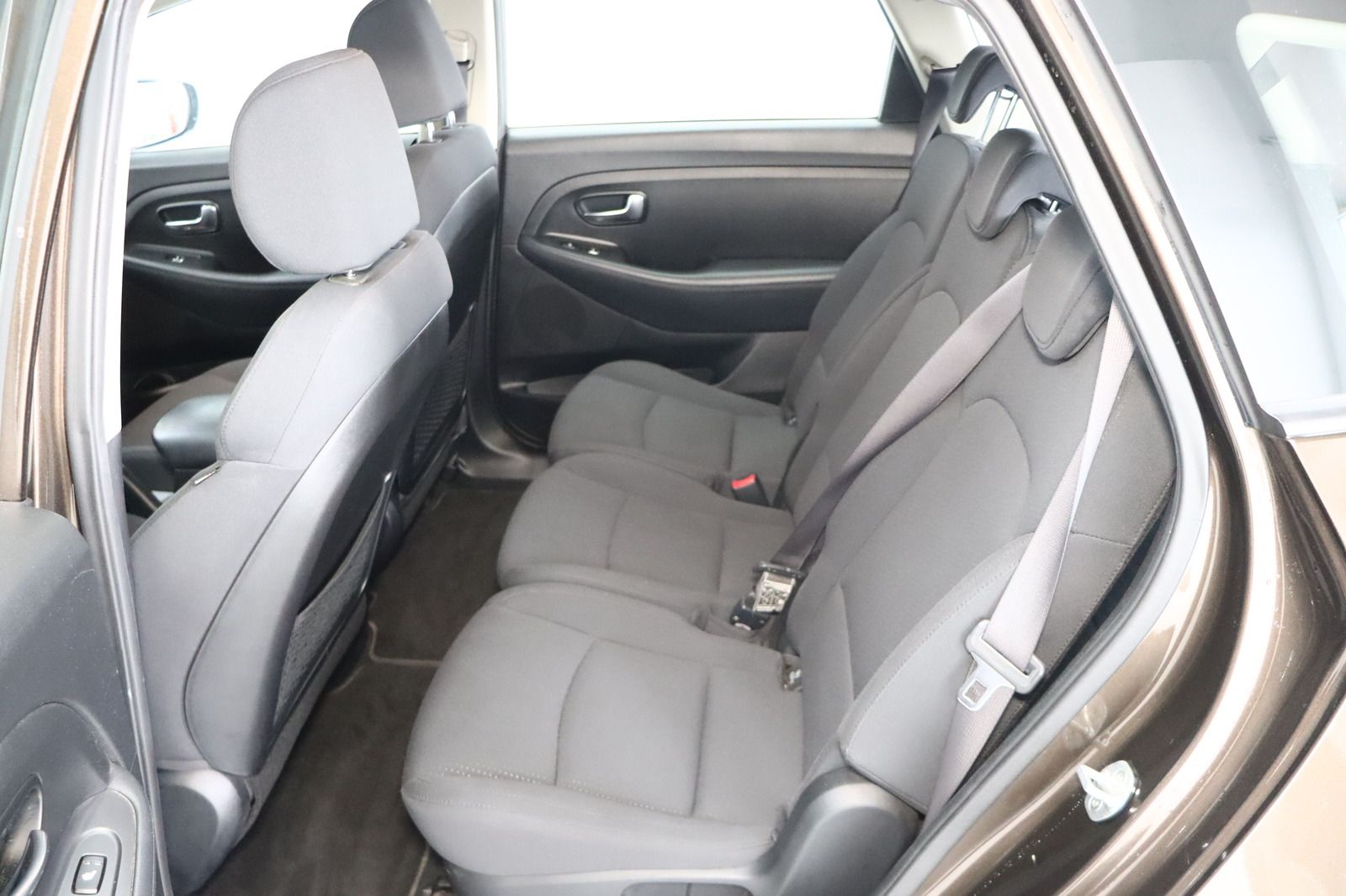 Fahrzeugabbildung Kia Carens 1.6 CVVT Klima * Sitzhzg. * PDC *