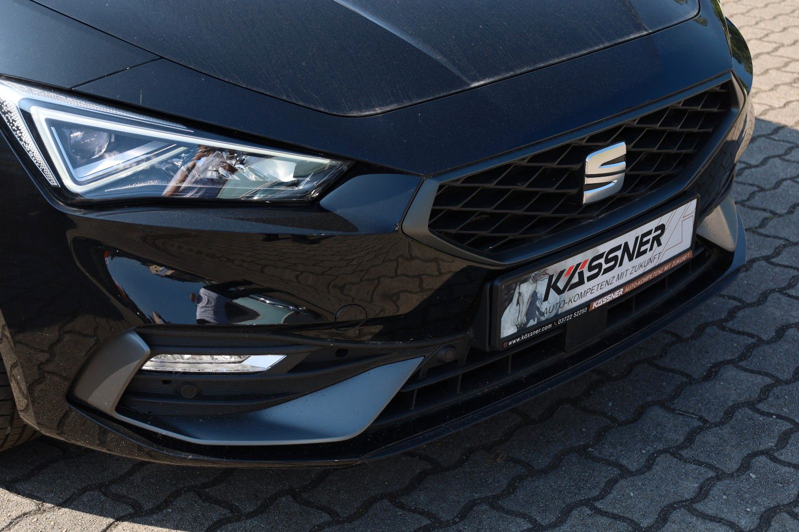 Fahrzeugabbildung SEAT Leon FR 1,5 TSI *LED*SHZ*PDC