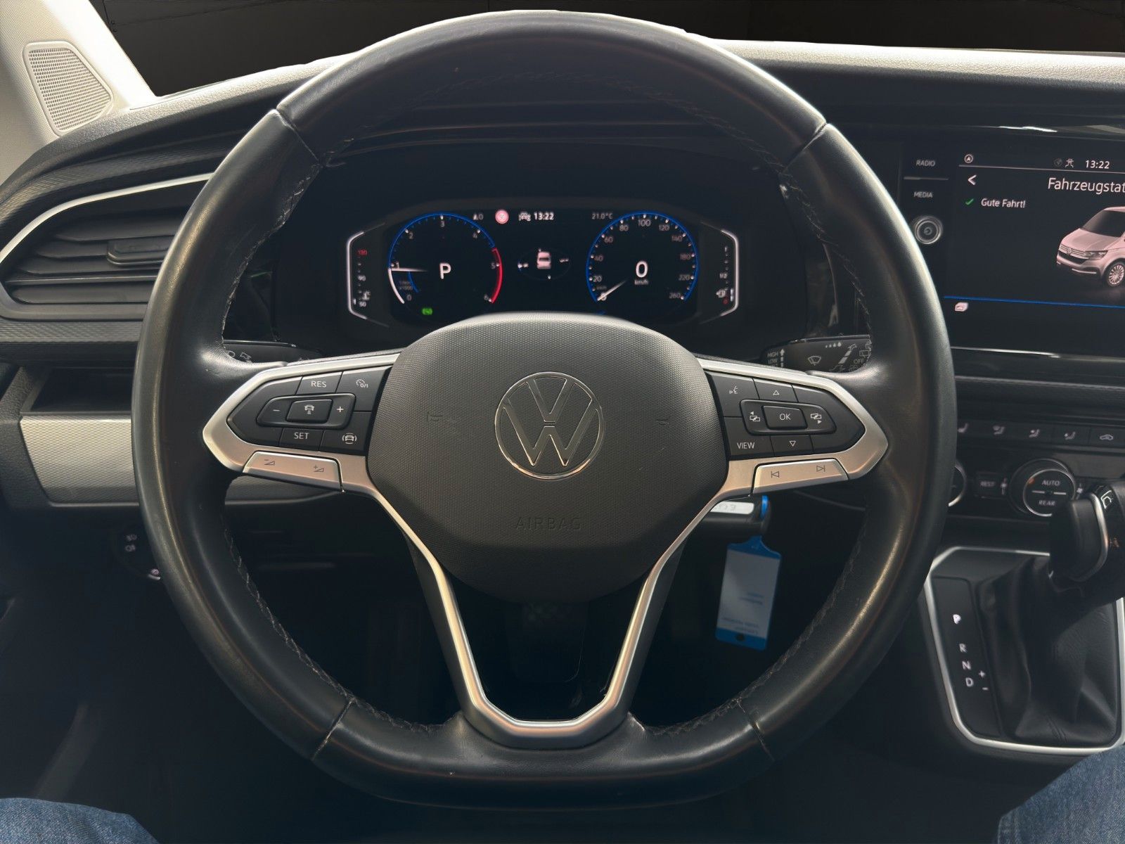 Fahrzeugabbildung Volkswagen T6.1 Multivan*Gen.6*AHK*Kamera*Zelt*Camper-Umbau