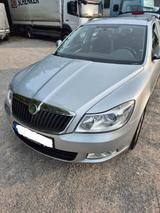 Skoda Octavia 1.6 TDI Combi AHK  - Skoda Octavia aus 2012 mit Diesel-Antrieb: Kombi, 1.6