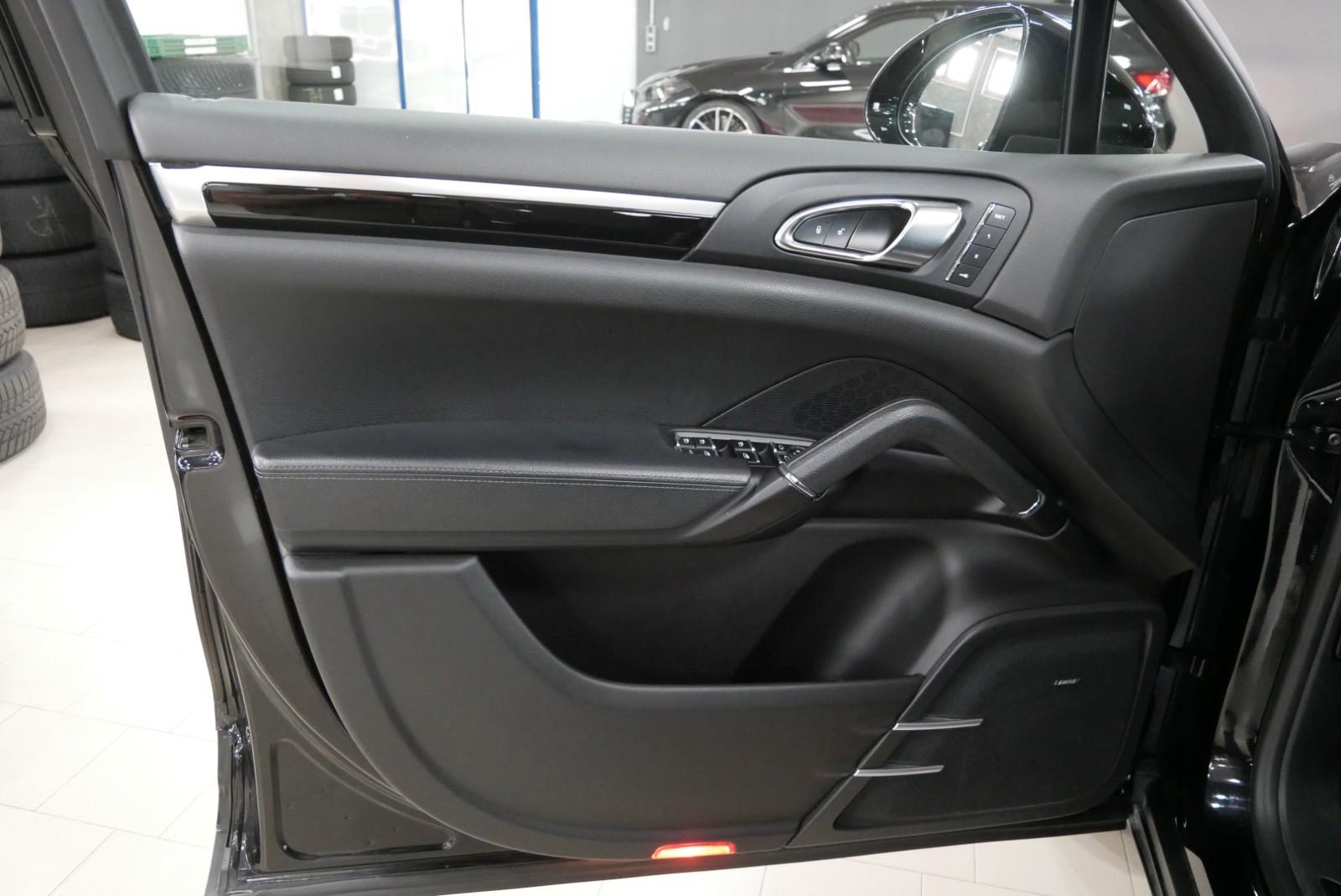 Porsche Cayenne Diesel Platinum Edition KAMERA PANO BOSE