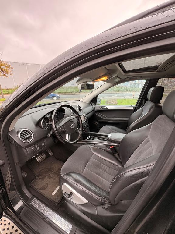 Mercedes-Benz ML 320