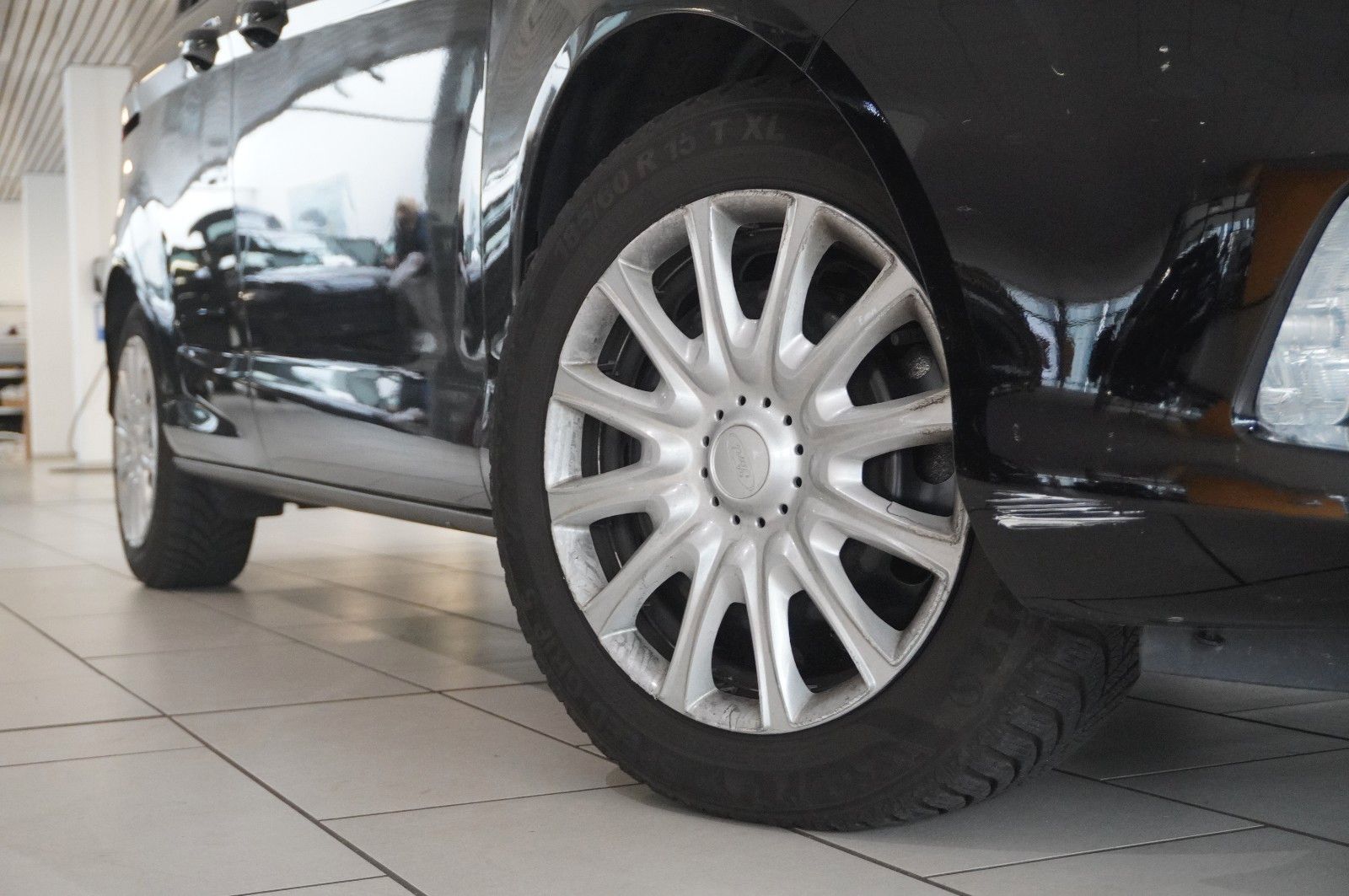 Fahrzeugabbildung Ford B-Max 1.0 TREND KLIMA/SHZ/PDC/NEBEL/WINTER/USB