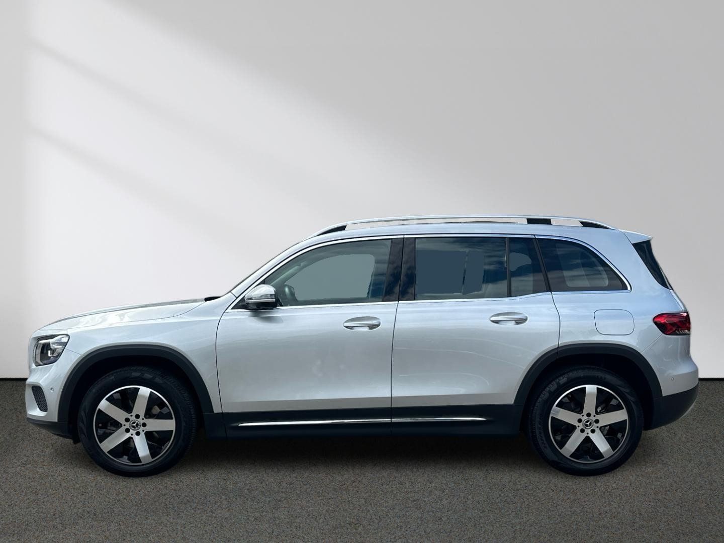 Mercedes-Benz GLB 180 d Progressive Multibeam Distronic 360°-K imagem 3