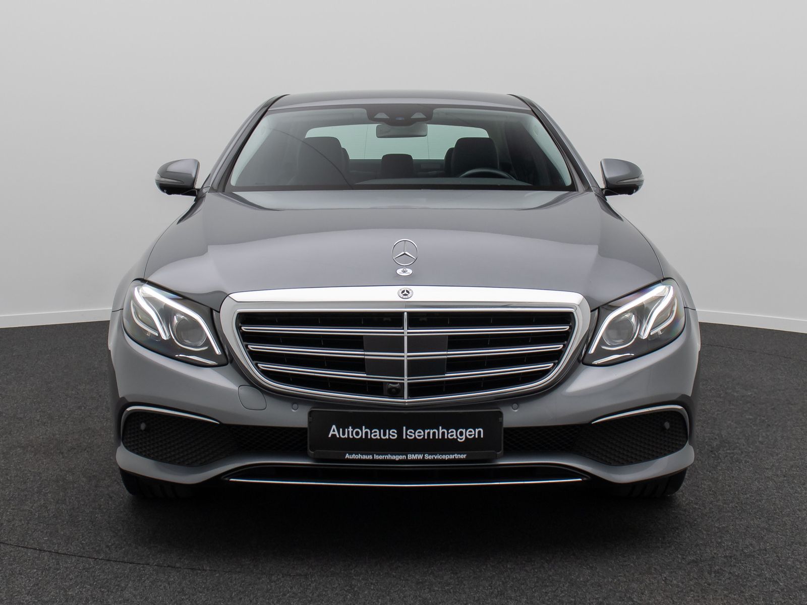 Fahrzeugabbildung Mercedes-Benz E 300 de Widscreen 360&deg; DAB AHK FahrAss HiFi 18"