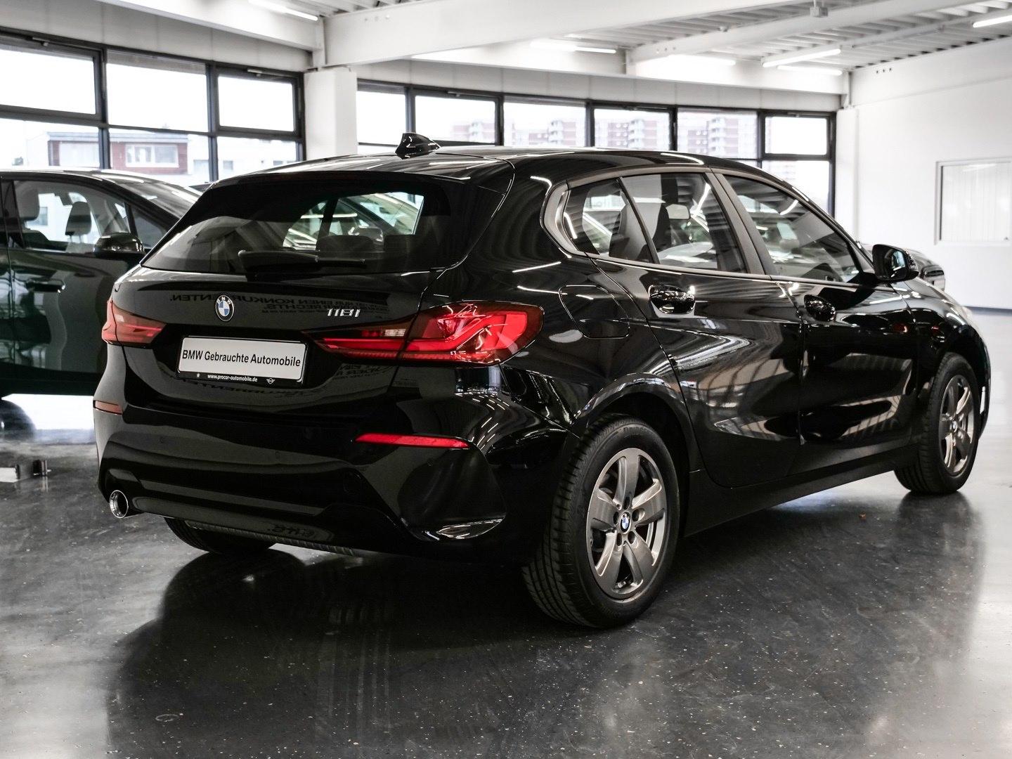 BMW 118i Advantage Nav LED PDChi DAB 16"