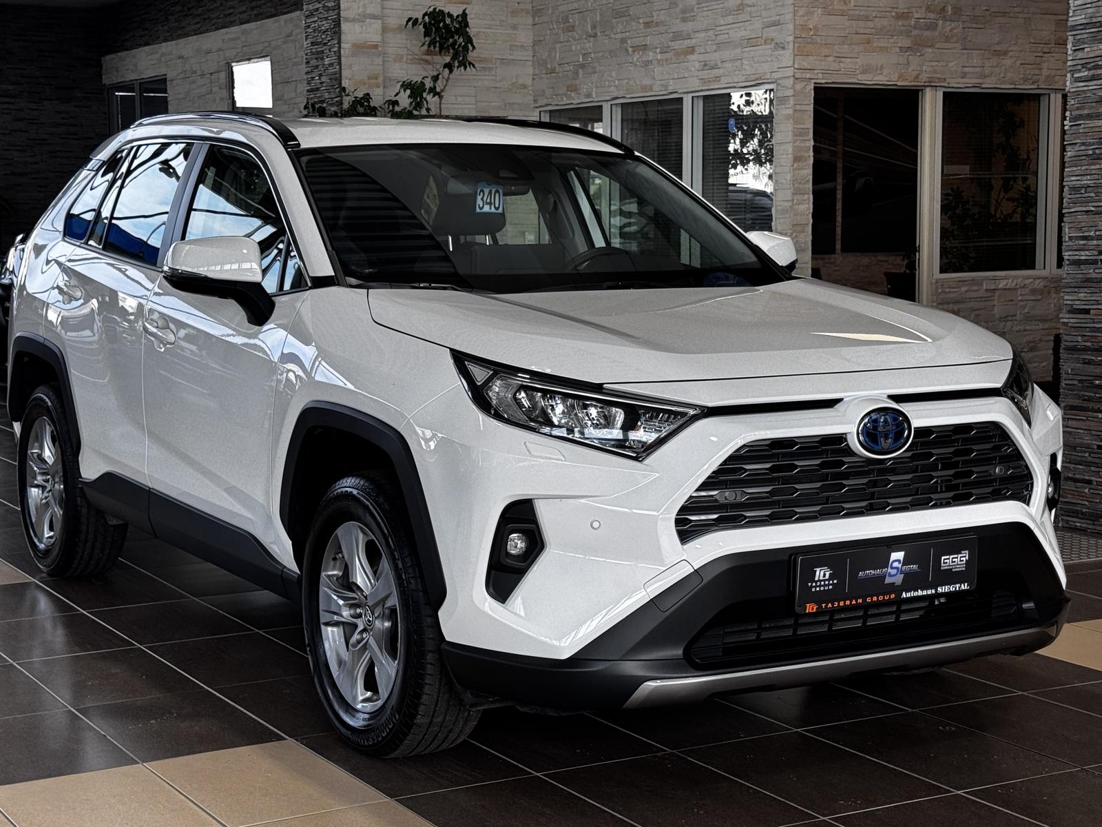 Toyota RAV4 Hybrid Business Edition R.Cam ACC LED
