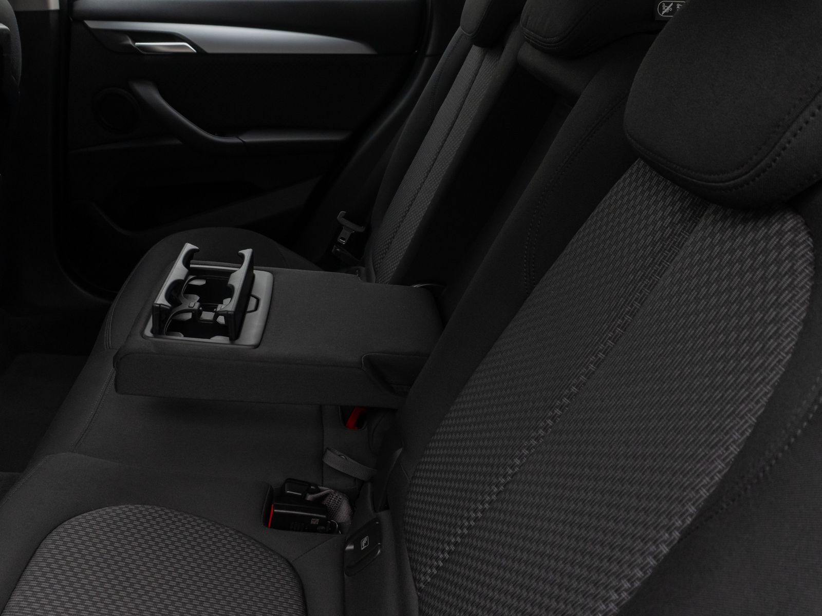Fahrzeugabbildung BMW X1 sD20i Kamera HUD DAB Alarm Geschwindigkeitsre