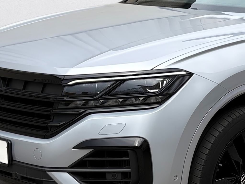 Volkswagen Touareg 3.0 TSI R-Line 4M MATRIX PANO BLACK AIR foto 17