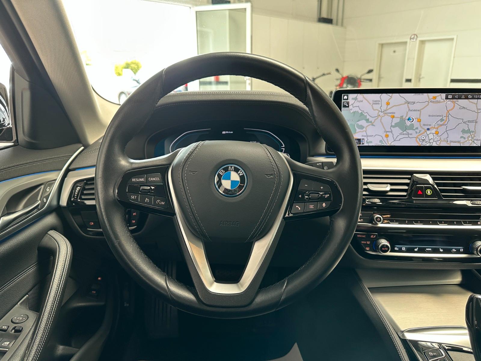 BMW 530e Touring Aut Luxury Line Navi*Leder*LED*1.Hd