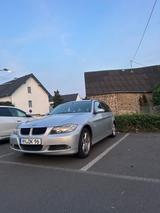 BMW  E90 320 - BMW: Kombi, E90