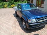 Toyota Hilux 100000km service  - Toyota Hilux aus 2002 mit Diesel-Antrieb