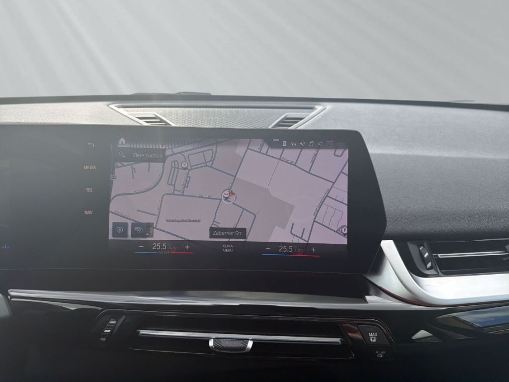 BMW X1 18d sDrive LED Parkassist. SHZ Komfortzugang foto 11