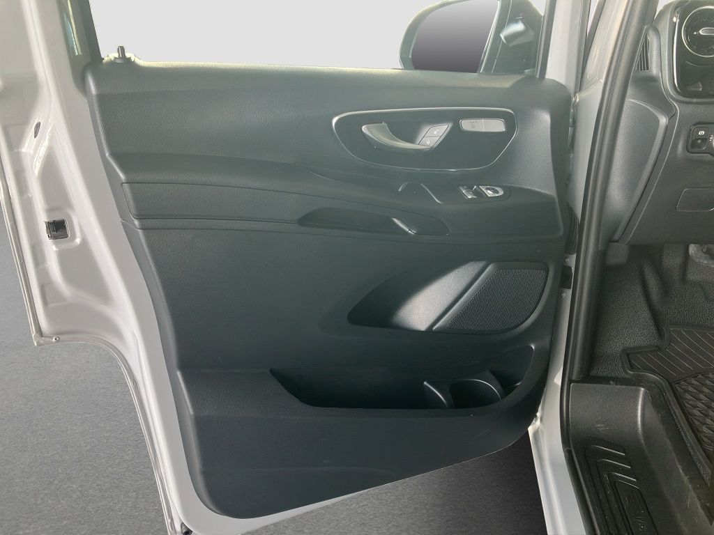 Fahrzeugabbildung Mercedes-Benz Vito 116 CDI Tourer PRO Lang Rollstuhl Heckumbau