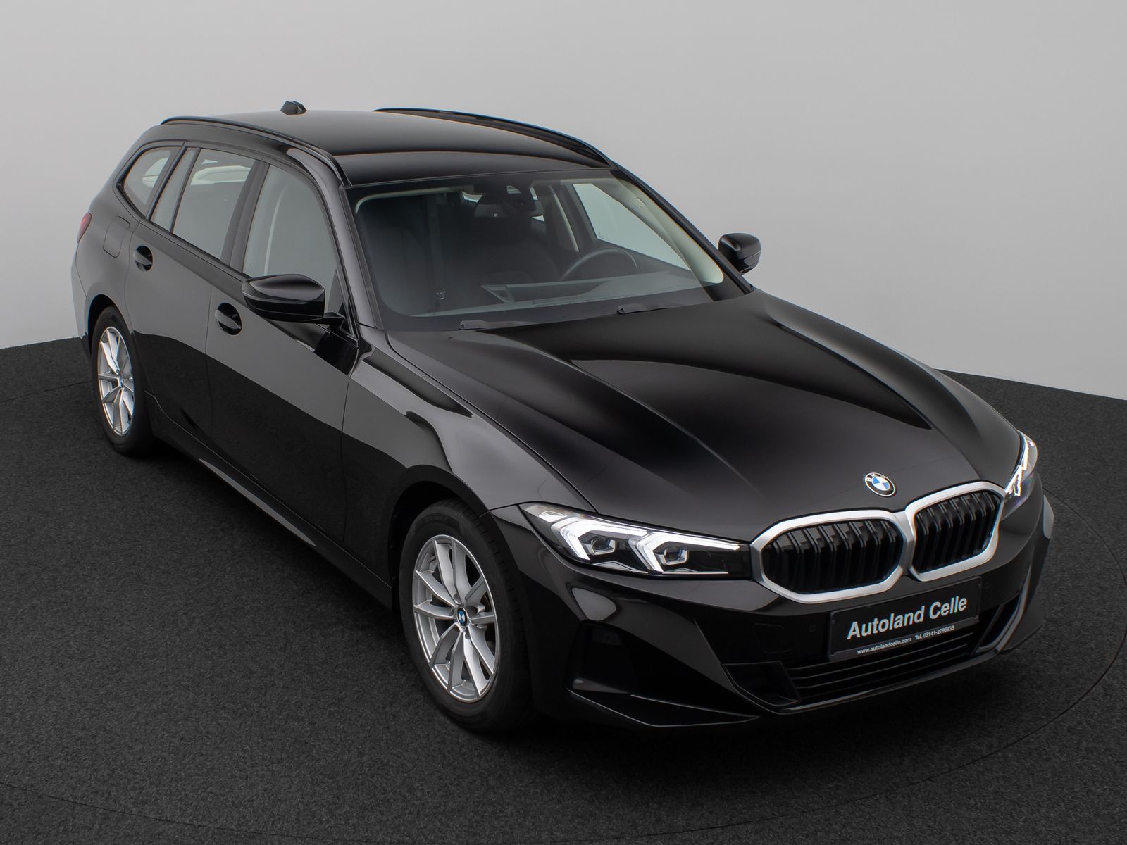 Fahrzeugabbildung BMW 318i Widscreen DAB Geschwindigkeitsreg PDC LED