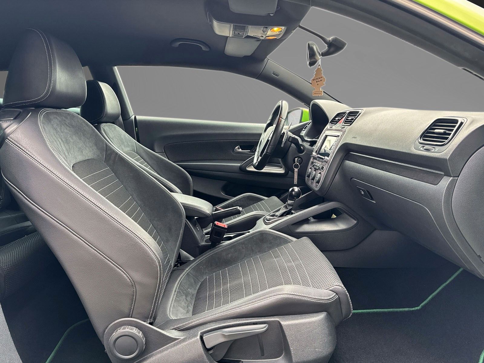 Fahrzeugabbildung Volkswagen Scirocco *Remus*Dynaudio*Alcantara*Sport*Bi-Xen