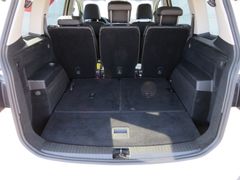 VW Touran 2.0 TDI Trendline Taxi DSG 7-Sitzer Leder VW Touran 2.0 TDI Trendline Taxi DSG 7-Sitzer Leder