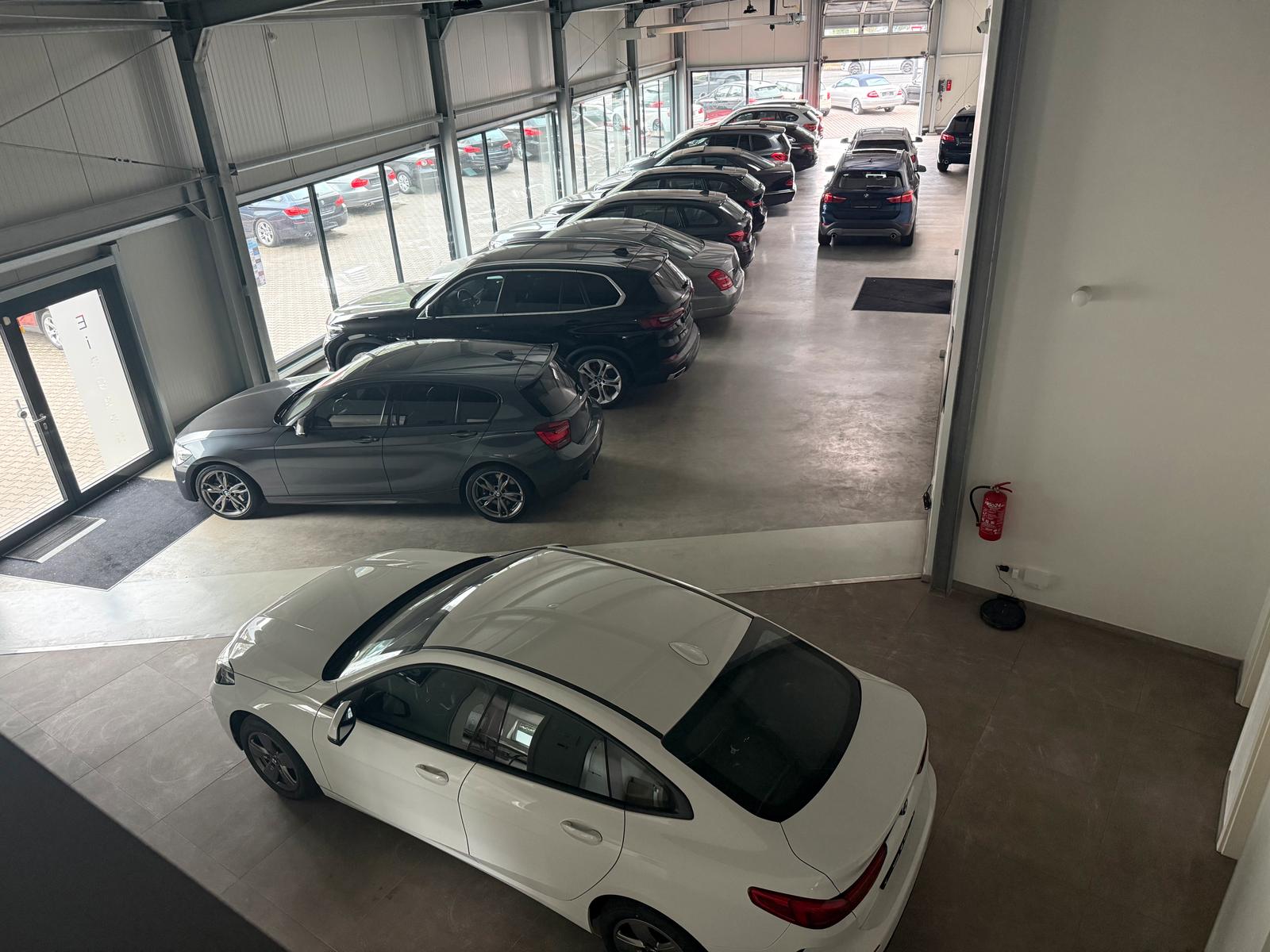 showroom-image-bottom
