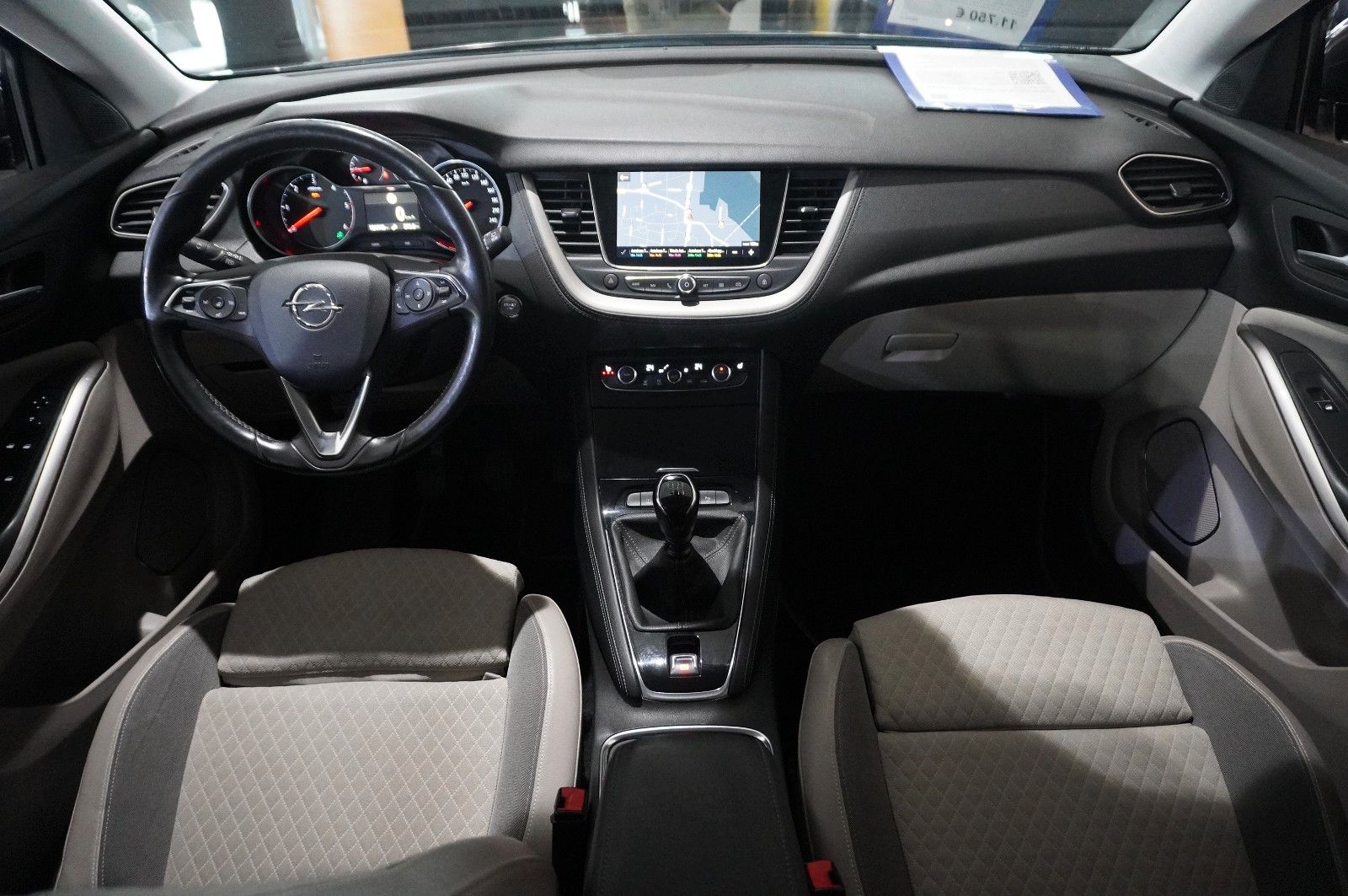 Fahrzeugabbildung Opel Grandland (X) 1.6D DYNAMIC NAVI/LED/360°/SH/GRIP