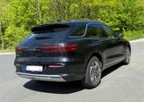 Genesis e GV 70 Sport - Neupreis 78.640,00 Euro - schwarze Genesis GV70