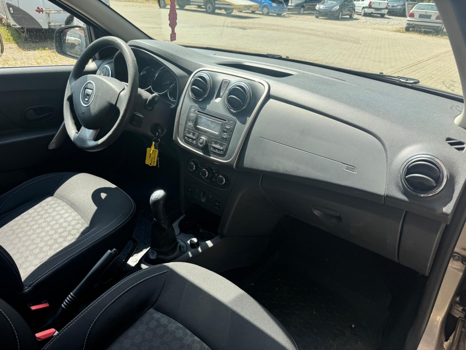 Dacia Logan 2015 — photo 14