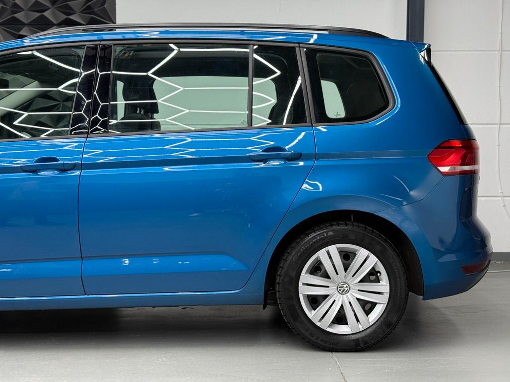 Volkswagen Touran 1.6 TDI DSG, Foto 6 von 50