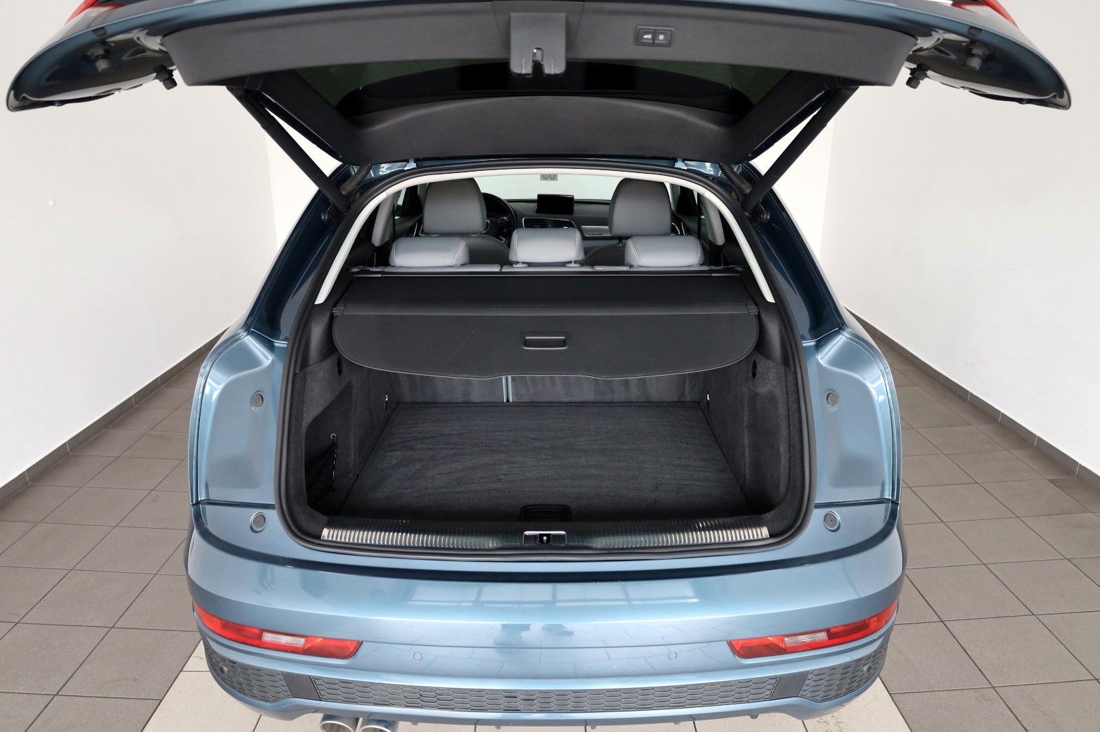 Fahrzeugabbildung Audi Q3 quattro S Line Naxi,Xenon,Panorama,Kamera,SH