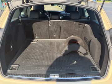 Mercedes E 200 - 12