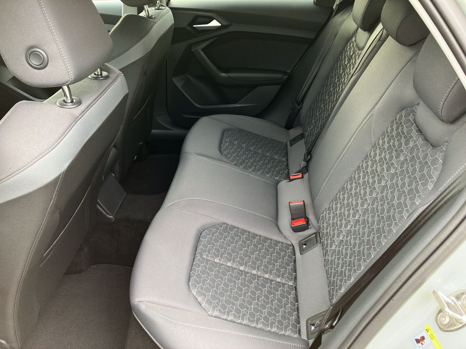 Fahrzeugabbildung Audi A1 Sportback 25 TFSI advanced LED  GRA SH