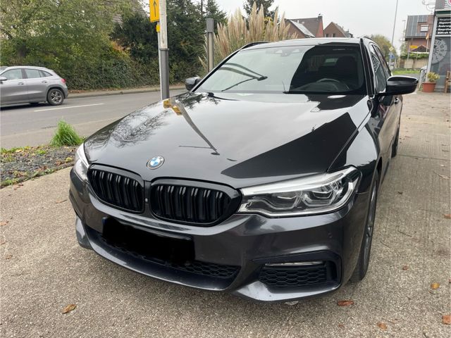 BMW 520 d M Sport/HEAD UP/KEYLESS GO/PANO-DACH/360°