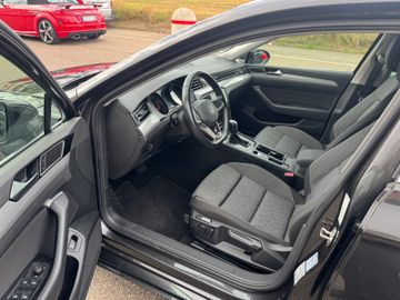 Volkswagen Passat Variant - 11