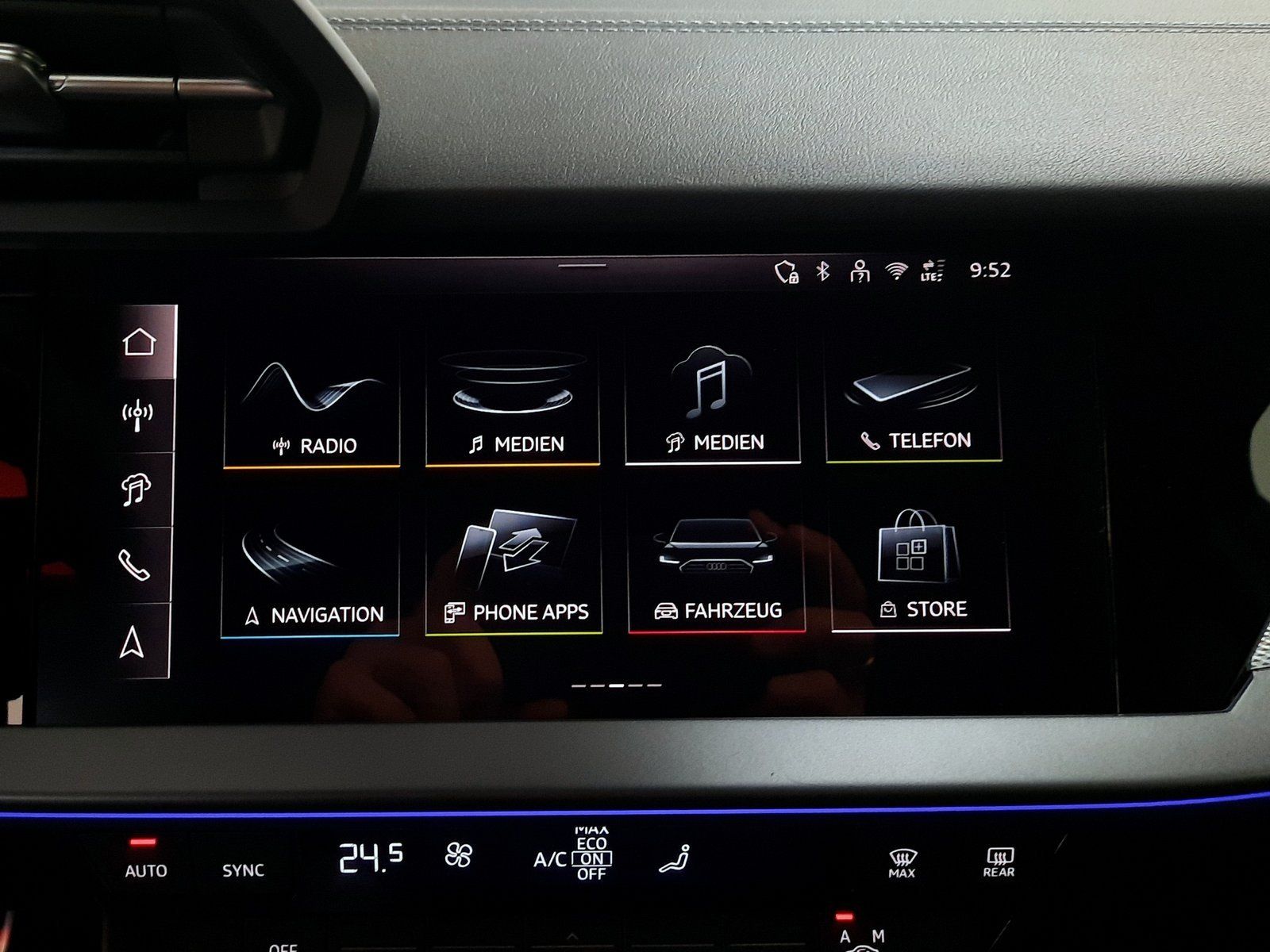 Fahrzeugabbildung Audi A3 Sportback TFSI S-Line S-tronic *AHK*Navi*LED*