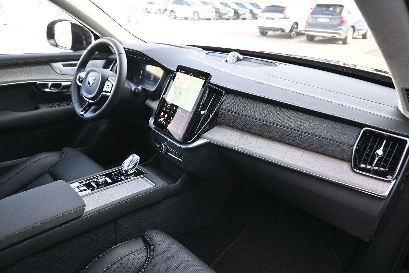 Fahrzeugabbildung Volvo XC90 T8 AWD Ultra Dark Recharge Plug-In Hybrid