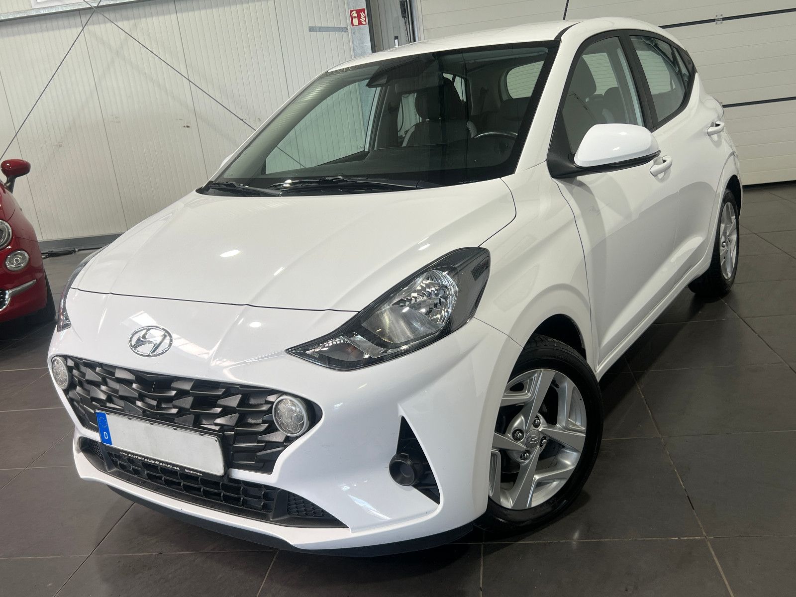 HYUNDAI i10