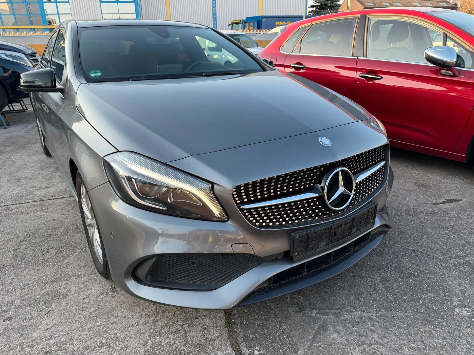 Mercedes-Benz A 200 *AMG*Panorama*Nightpaket*Diamantgrill*